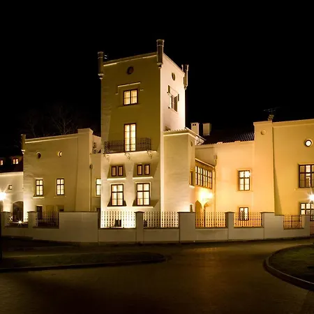 Zamek Trnova Hotell Jíloviště